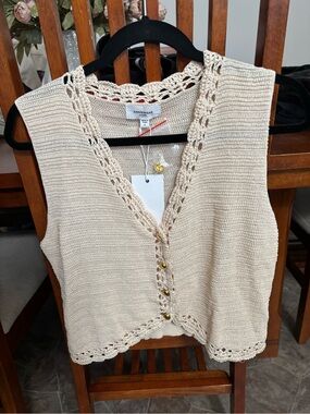 Annie Cream Crochet-Trim Knit Crop Vest